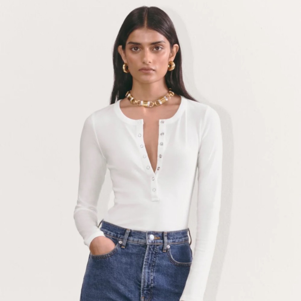 IN SEARCH OF: Everlane Luxe Rib Henley in white size M